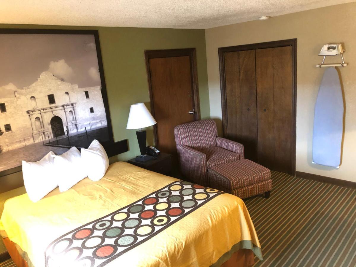 Super 8 By Wyndham Harrison Ar Motel Eksteriør bilde